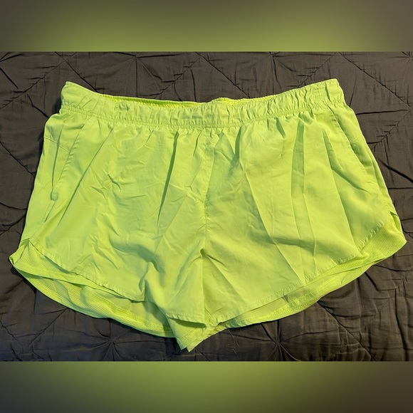 Athletic Works Women's XXXL (22) Core Running Shorts - Picture 2 of 12